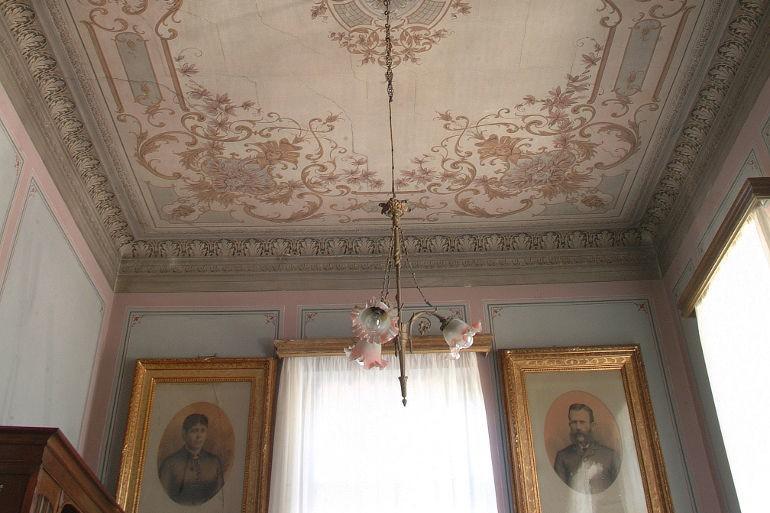 Ermioni Estate, period frescoes